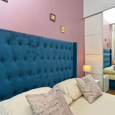 Ruzica 2272 Apartman Póla